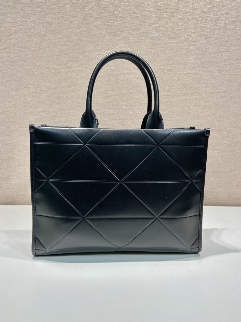 Pra*a tote bags